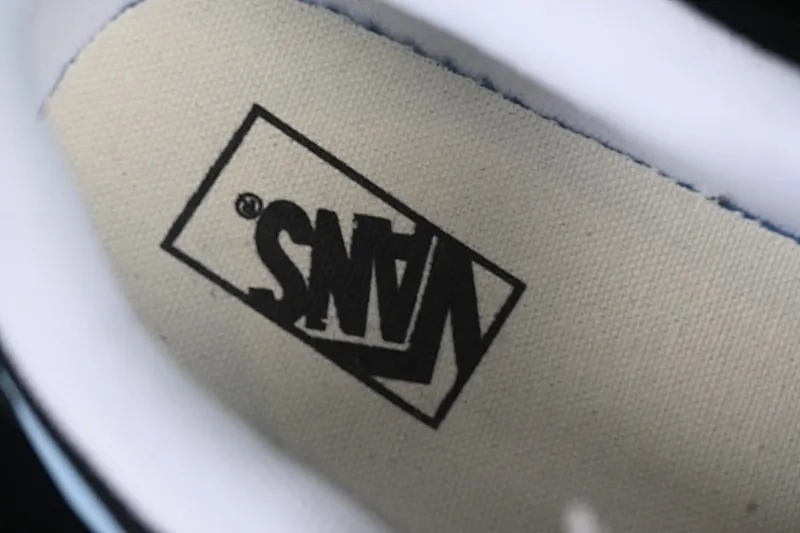 All categories Vans Vans series Vans Low Vans low-top Vans Knu Skool Vans low-top retro casual fat bread shoes VN0009QC6BT1